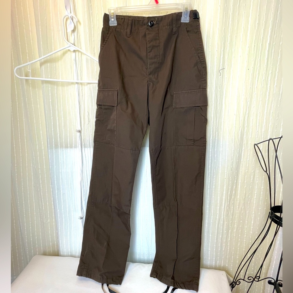 Brown military surplus style cargo pants Proper brand size XS